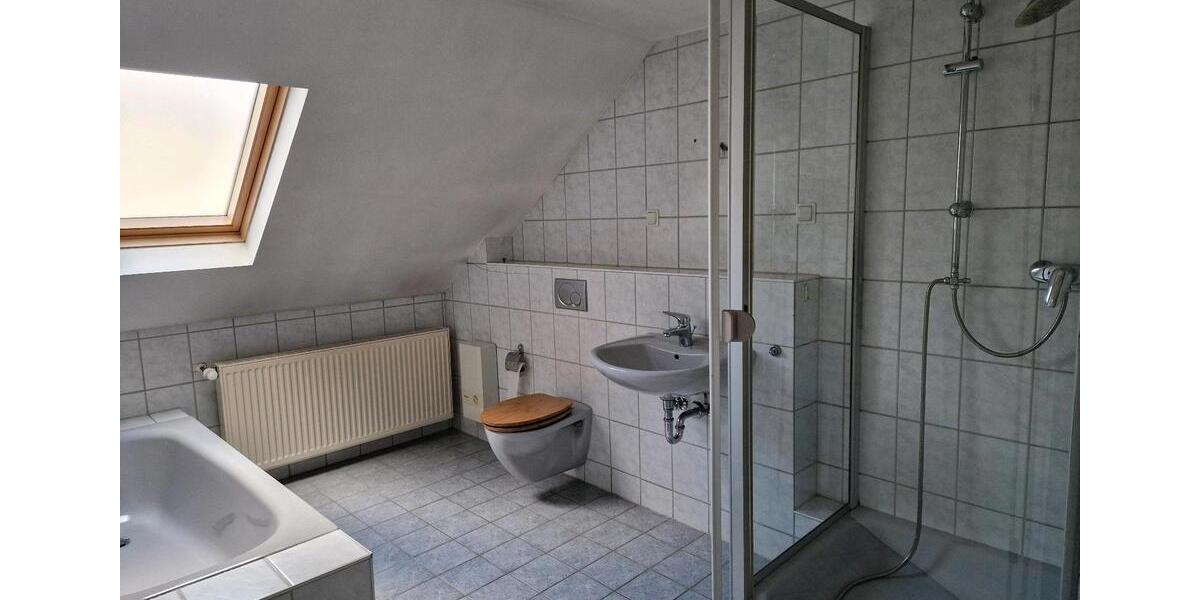 Einfamilienhaus Saarbrücken Dudweiler - 6 Zimmer, 155 m&sup2;, 192.000&euro; | Angebot:27027313