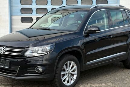 VW Tiguan 128.000 km 8.999 &euro; Düren 52353