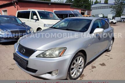Lexus IS 220