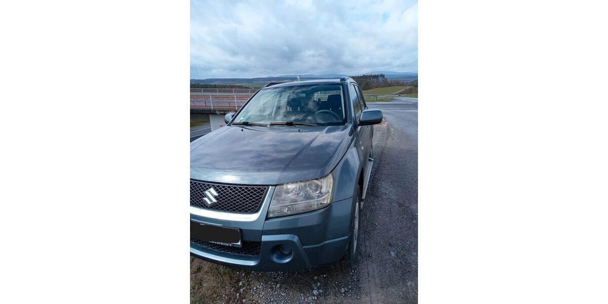 Suzuki Vitara 232.000 km 4.200 &euro; Saal a.d. Saale / Waltershausen 97633
