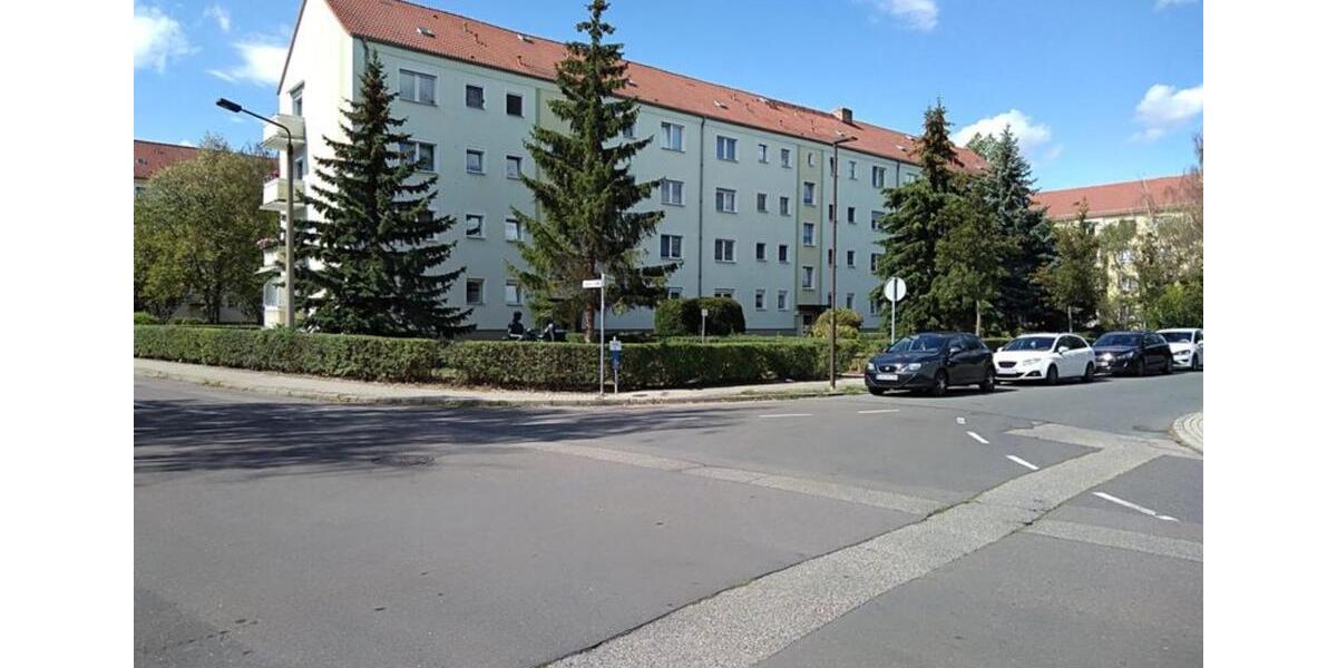 Erdgeschoßwohnung Naumburg (Saale) - 4 Zimmer, 70 m&sup2;, 75.000&euro; | Angebot:25479956