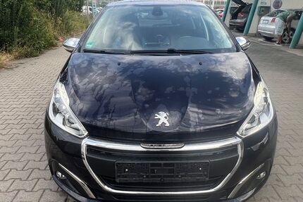Peugeot 208 102.500 km 5.800 &euro; Germersheim 76726