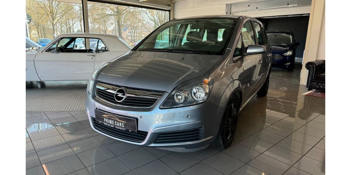Opel Zafira 131.375 km 3.599 &euro; Löhne 32584
