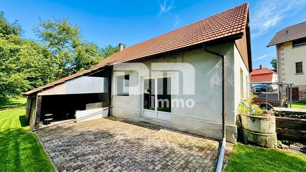 Vielseitige vermietete GewerbeimmobilieWerkstatt mit großem Freigelände - Gewerbeobjekt Waldkappel | Angebot:27313107