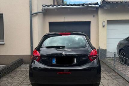 Peugeot 208 149.700 km 5.450 &euro; Lampertheim 68623