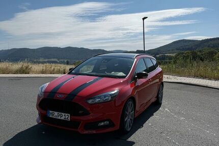 Ford Focus 82.000 km 15.500 &euro; Biedenkopf 35216