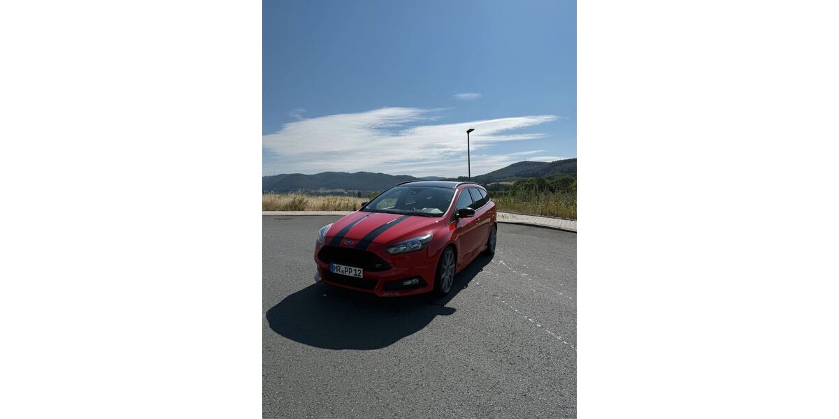 Ford Focus 82.000 km 15.500 &euro; Biedenkopf 35216