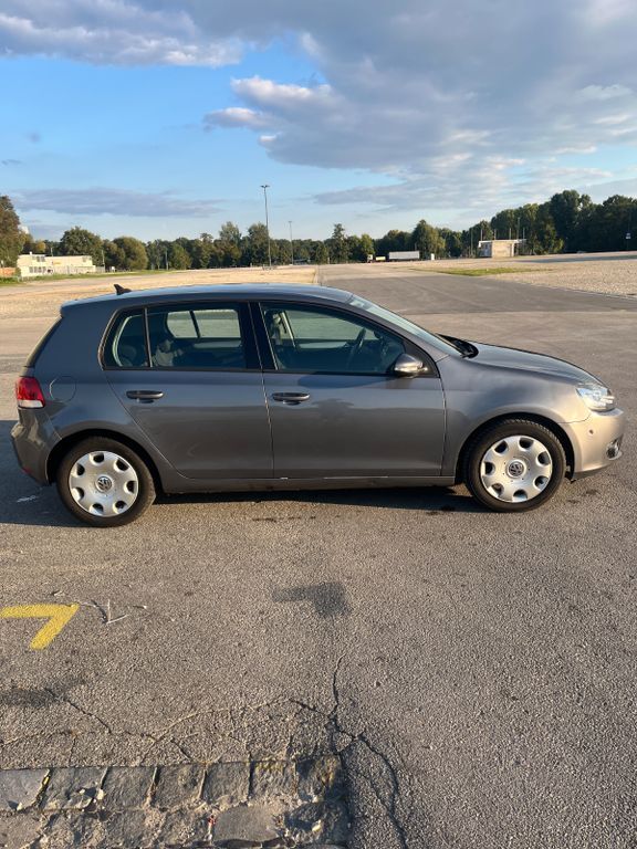 VW Golf 115.000 km 7.999 € Nürnberg 90461