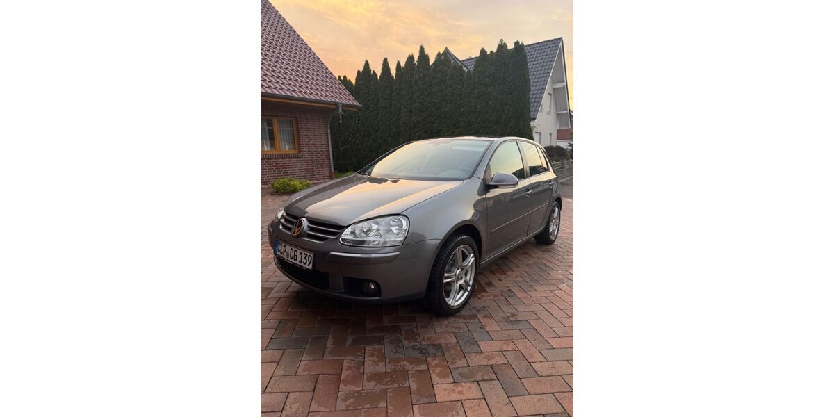 VW Golf 218.000 km 3.500 &euro; Essen 49632