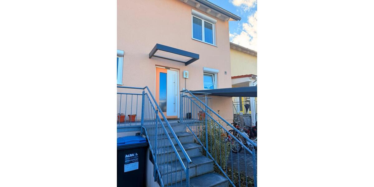 Charmantes Reihenmittelhaus in Metzingen - provisionsfrei 4 zimmer