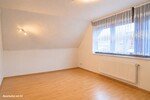 Ihr Deal: 3 Häuschen, 3 Garagen, bis zu 5 WE, davon nur 2 vermietet. HEIZUNG IST NEU! - Mehrfamilienhaus, Wohnhaus Schmitten | Angebot:26781264
