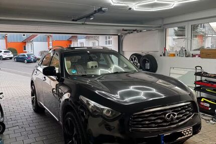 INFINITI FX 215.000 km 9.999 &euro; Regensburg 93047