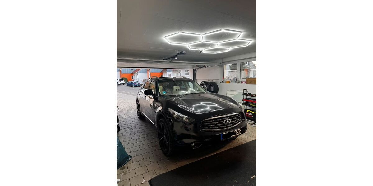 INFINITI FX 215.000 km 9.999 &euro; Regensburg 93047