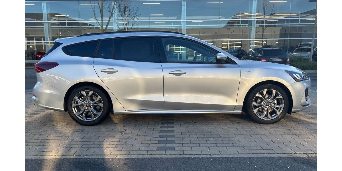 Ford Focus 10.200 km 19.990 &euro; Hildesheim 31139