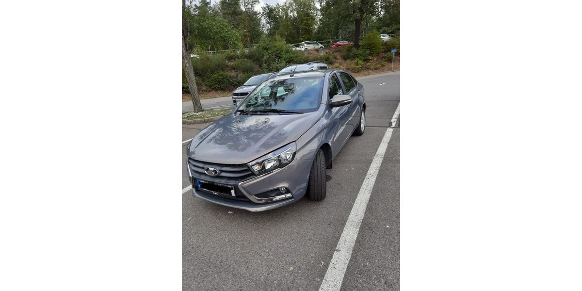 Lada Vesta 25.000 km 9.300 &euro; Kaiserslautern 67657