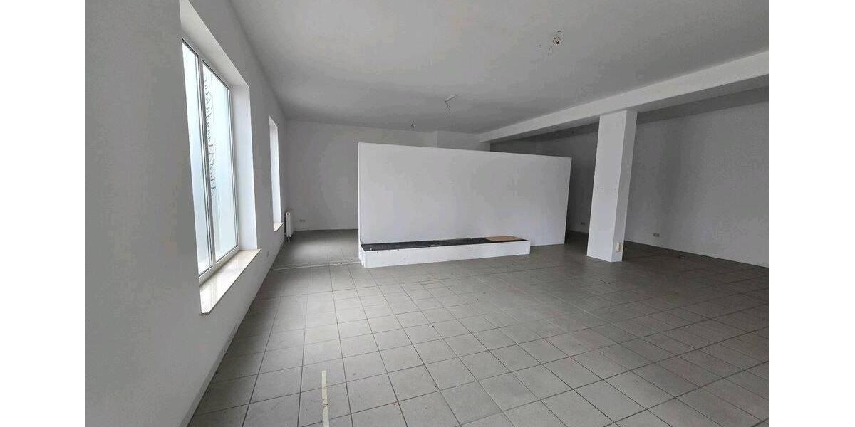 Etagenwohnung Gera Alt-Bieblach - 6 Zimmer, 262 m&sup2;, 59.000&euro; | Angebot:27168463