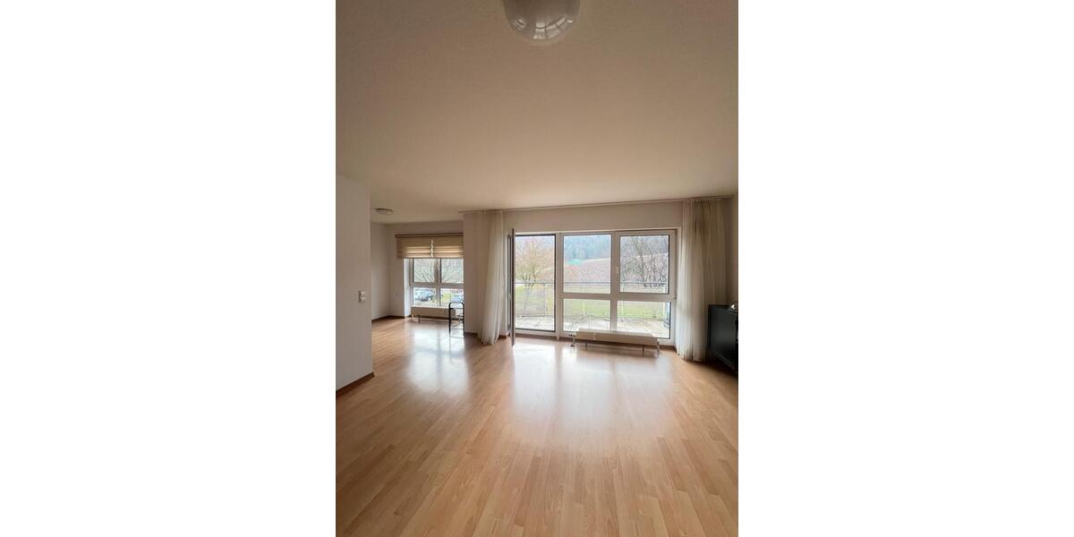 Helle 3,5-Zimmer-Wohnung mit Balkon und Grünblick 3 zimmer