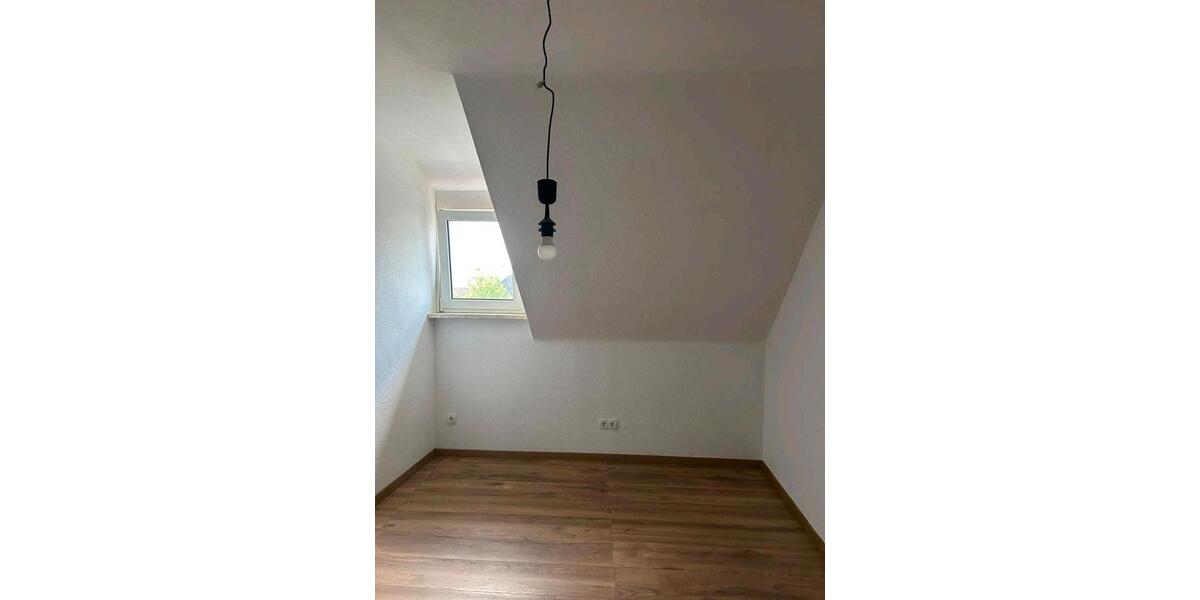 Dachgeschoßwohnung Lichtenfels - 4 Zimmer, 85 m&sup2;, 150.000&euro; | Angebot:26057932