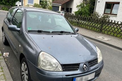 Renault Clio 280.000 km 900 &euro; Frankfurt am Main 65936