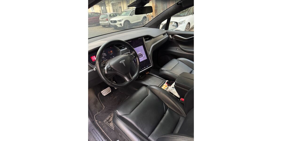 Tesla Model X 112.000 km 63.000 &euro; Berlin 10589