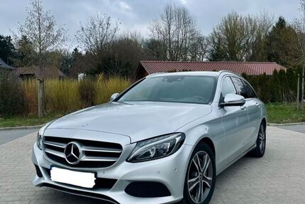 Mercedes-Benz C 250 194.619 km 14.290 &euro; Bühren 49685