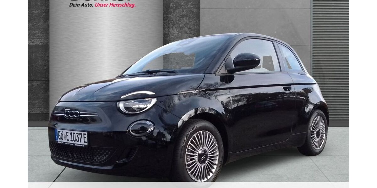 Fiat 500e 6.484 km 26.350 € Braunschweig 38126