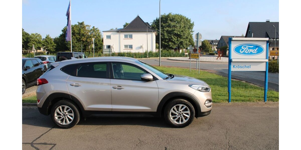 Hyundai TUCSON 148.000 km 12.990 &euro; Speicher 54662