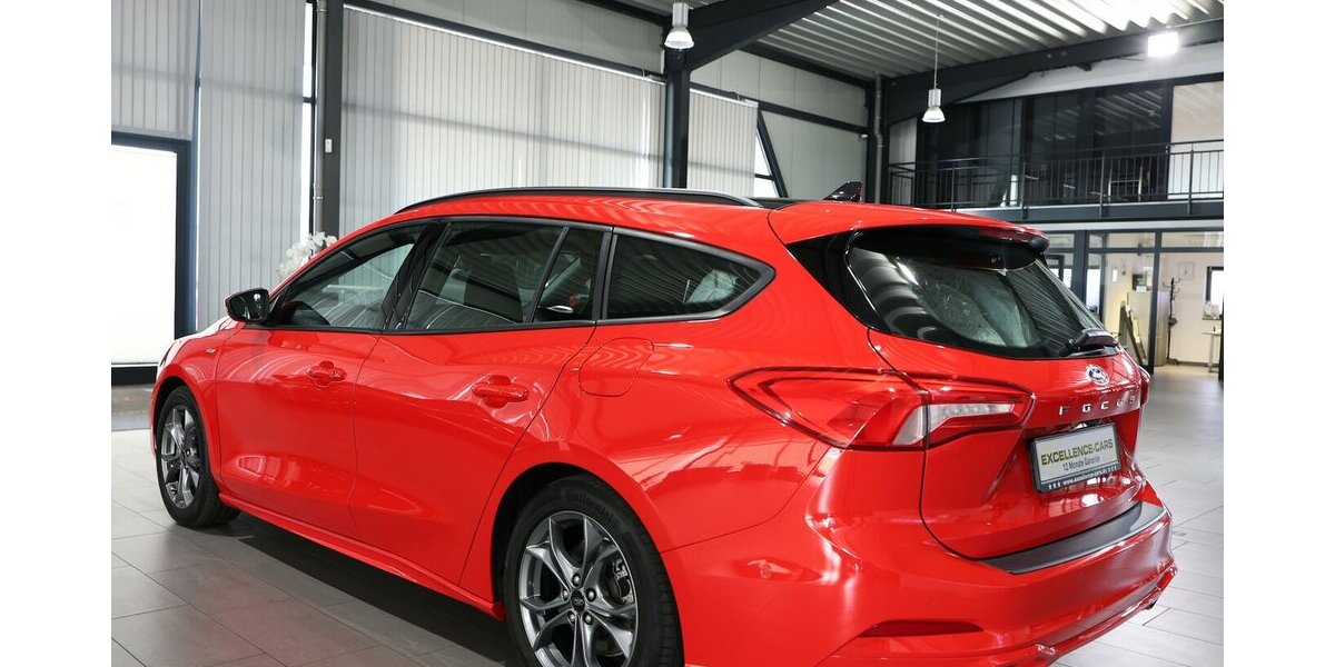 Ford Focus Tunier 1.5 EB ST-LINE / 1.HAND / PANORAMA 60.000 km 17.991 &euro; Hamm 59077