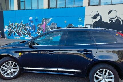 Volvo XC60 81.000 km 23.000 &euro; Karlsruhe 76131