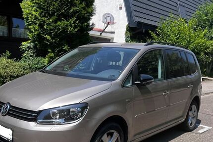 VW Touran 92.000 km 14.500 &euro; Karlsruhe 76136