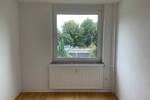 *City-Wohnung im Grünen* renovierte 3 Zimmer mit Balkon, guter Schnitt, Tageslichtbad mit Wanne