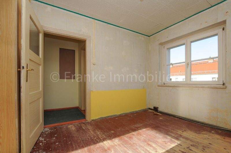 Trachau - denkmalgeschütztes Reihenmittelhaus zum Ausbau 4 zimmer