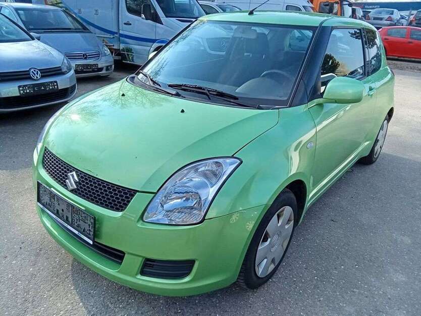 Suzuki Swift 207.000 km 1.300 € Lahr/Schwarzwald 77933