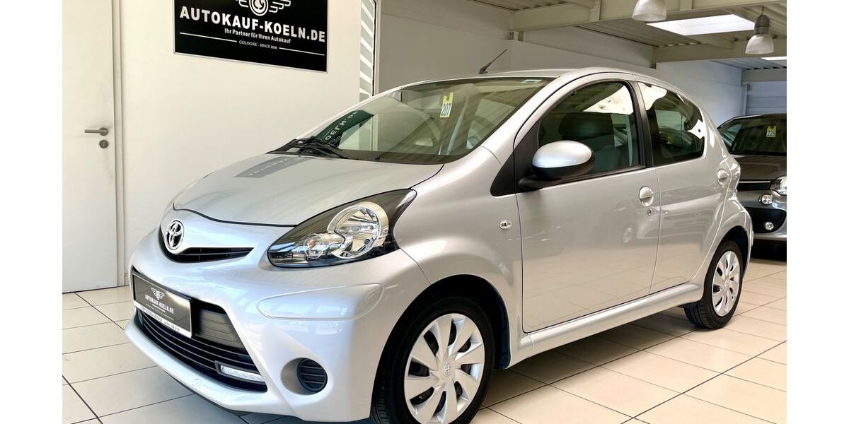Toyota Aygo (X) 19.886 km 8.990 &euro; Köln 51067