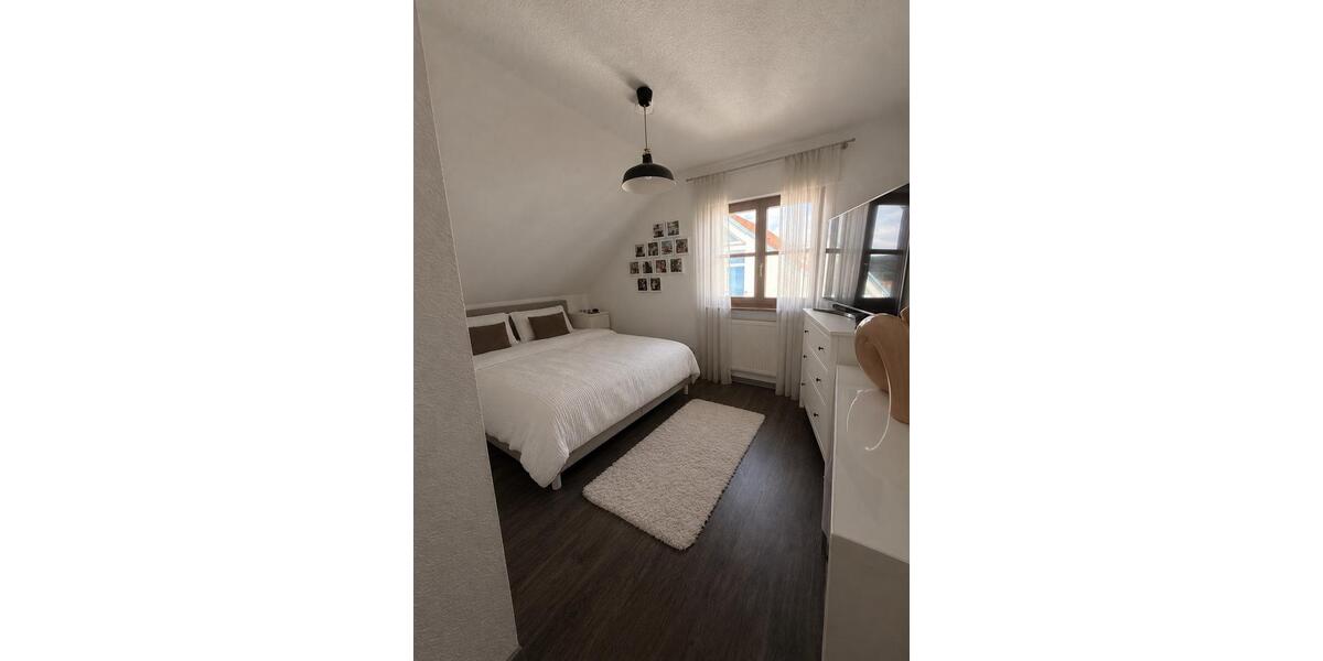 Dachgeschoßwohnung Blaustein - 3.5 Zimmer, 84 m&sup2;, 389.000&euro; | Angebot:26858521