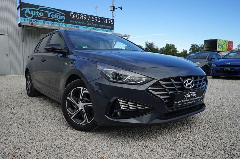 Hyundai i30 72.769 km 15.950 € München 81829