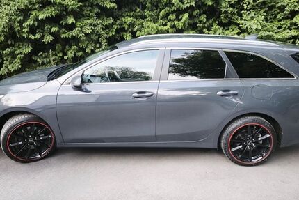 Kia ceed Sportswagon 74.000 km 16.400 &euro; Gummersbach 51645