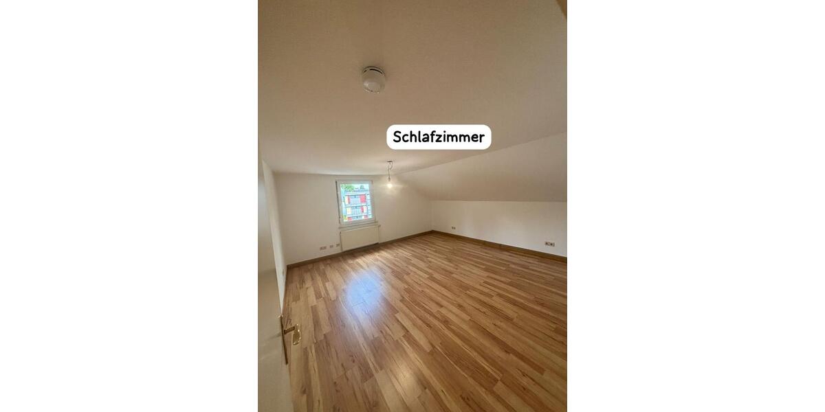 Dachgeschoßwohnung Überlingen - 3.5 Zimmer, 105 m&sup2;, 1.020&euro; | Angebot:26056921