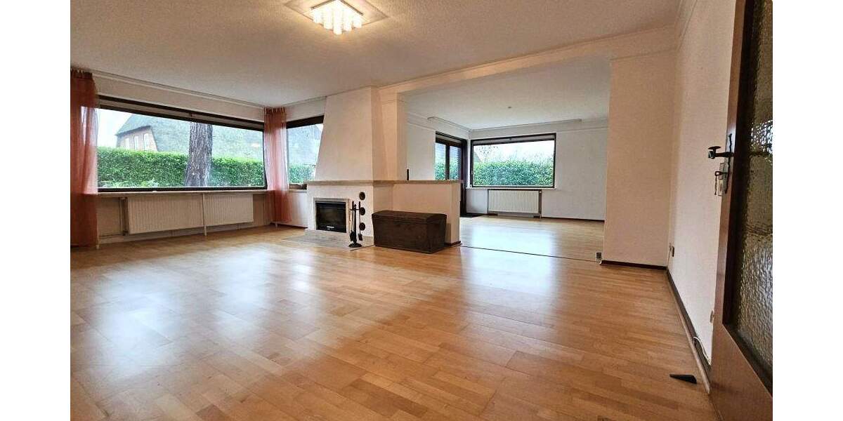 Einfamilienhaus mit Büro und großer Garage in Molfsee 7 zimmer