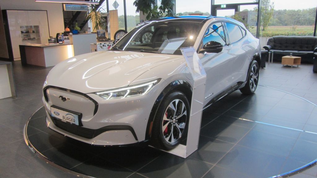 Ford Mustang Mach-E 3.500 km 54.990 &euro; Schmölln 04626