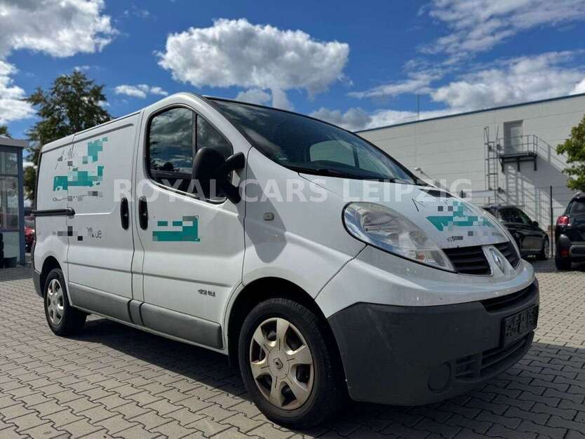 Renault Trafic 328.472 km 2.990 € Machern 04827