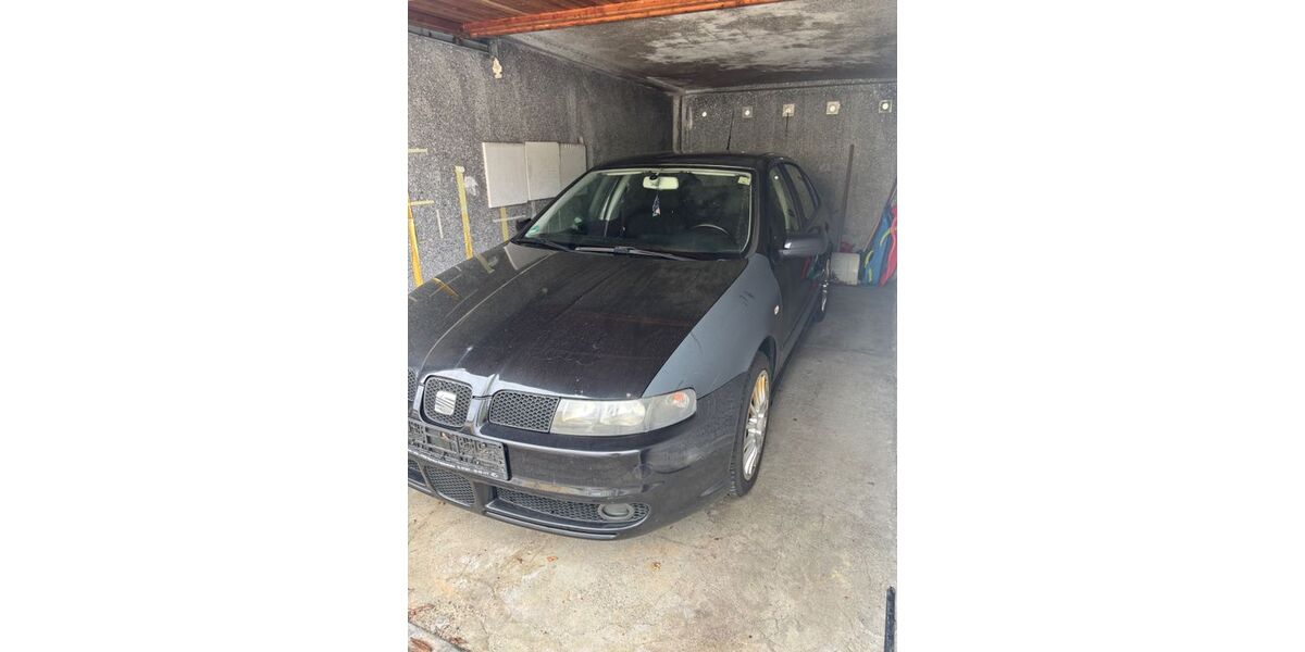 Seat Leon 240.000 km 1.450 &euro; Königsbronn 89551