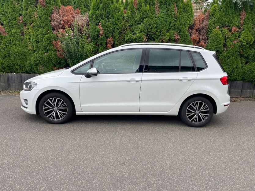 VW Golf Sportsvan 57.500 km 15.999 € Merzenich 52399