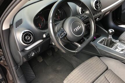 Audi A3 144.000 km 12.499 &euro; Solingen 42655