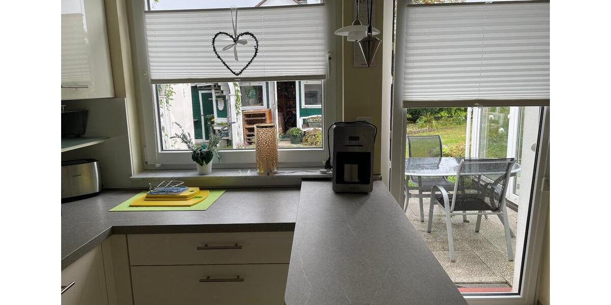 Einfamilienhaus Lohfelden - 3 Zimmer, 100 m&sup2;, 2.200&euro; | Angebot:25753736
