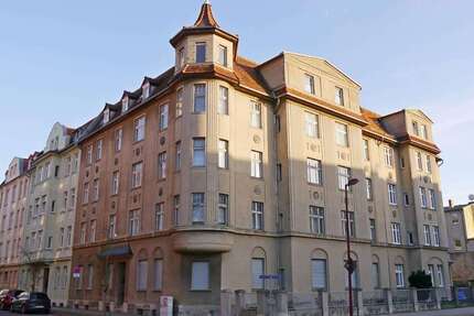 Haus Forst - 30 Zimmer, 865 m&sup2;, 135.000&euro; | Angebot:25197198