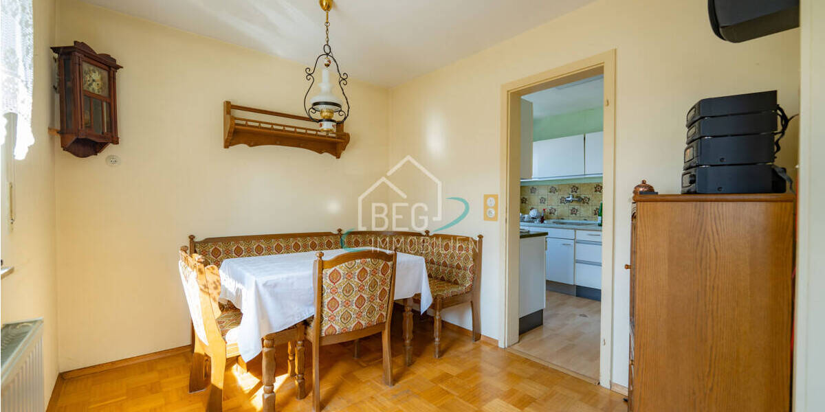 Mehrfamilienhaus, Wohnhaus Crailsheim Roßfeld - 8 Zimmer, 131 m&sup2;, 349.000&euro; | Angebot:26242334