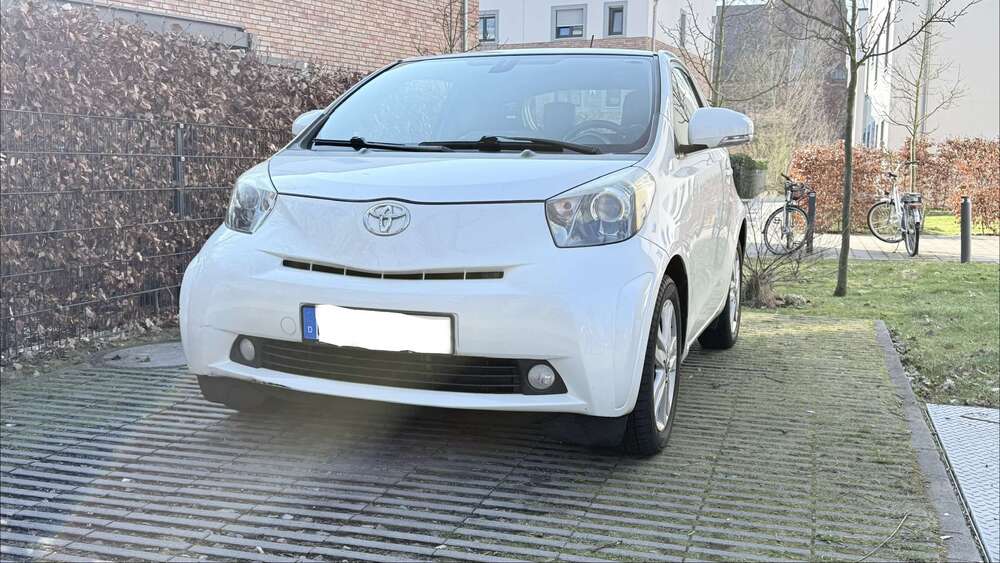 Toyota iQ 135.000 km 3.850 &euro; Hamburg 22117