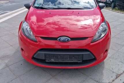 Ford Fiesta 84.000 km 2.500 &euro; Frankfurt 60486