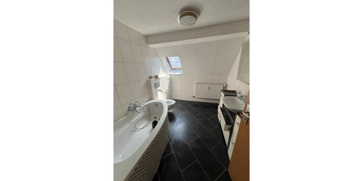 Mehrfamilienhaus, Wohnhaus Aichtal - 8 Zimmer, 160 m&sup2;, 1.800&euro; | Angebot:26377079